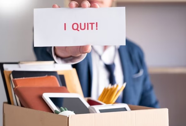 How to Quit your Job the Right way (2024)